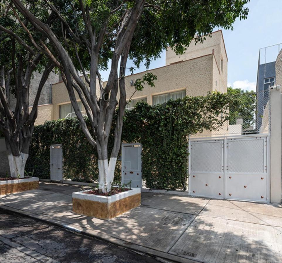 Porterfield Suites Guest house 3*